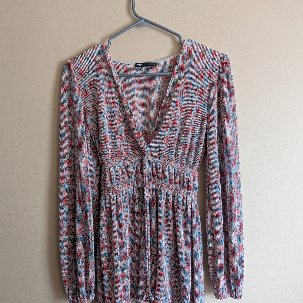 ZARA Pink Floral V-Neck Long-Sleeve Women's Top